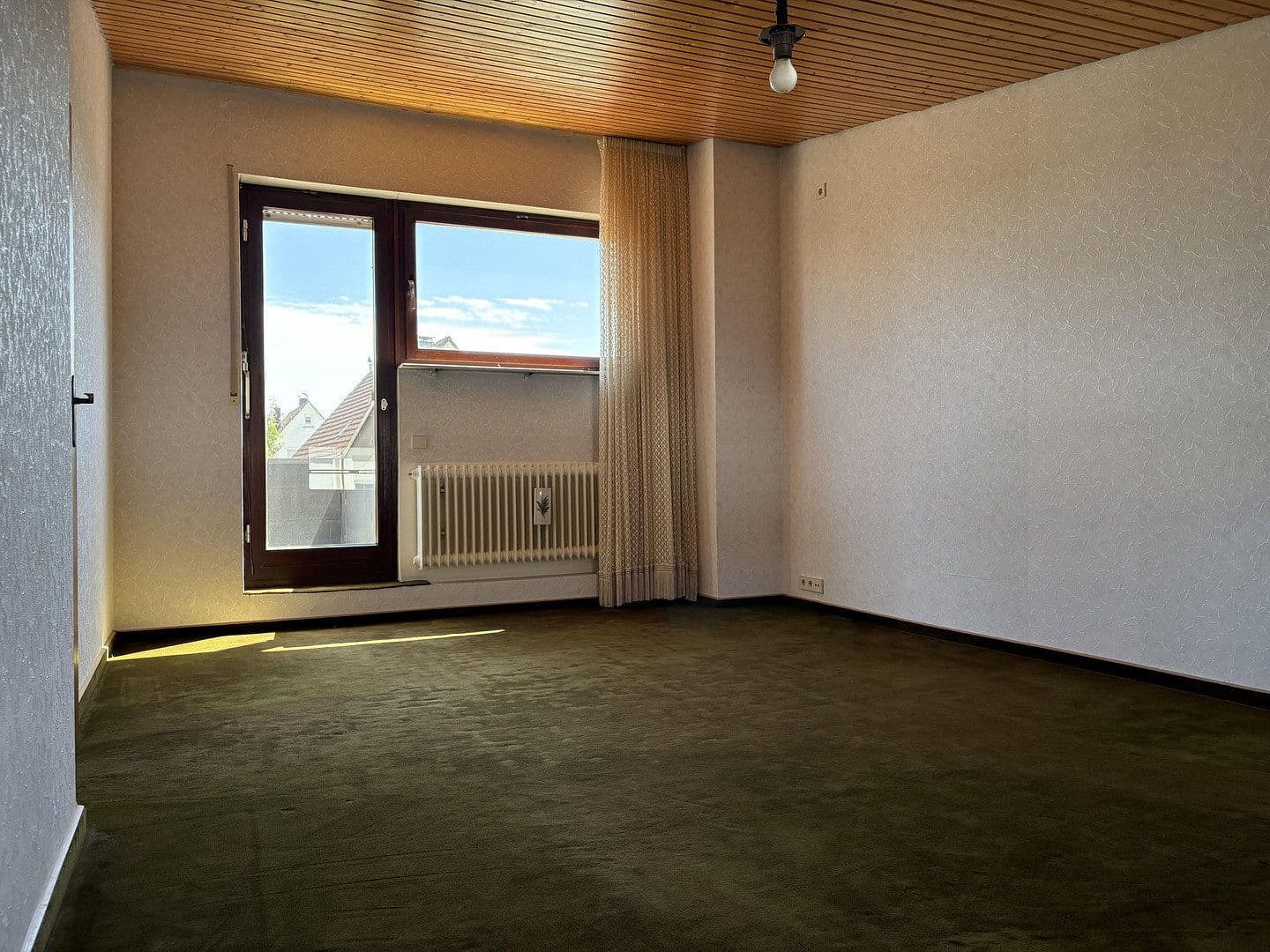 Prodej domu 166 m², pozemek 331 m², Goldäckerstraße, Leonberg, Bádensko-Württembersko Prodej domu 166 m², pozemek 331 m², Goldäckerstraße, Leonberg, Bádensko-Württembersko