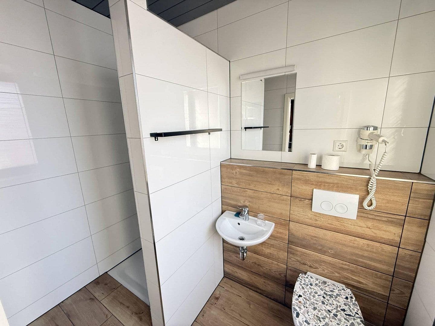 Pronájem bytu 2+kk 78 m², Ettlingen, Bádensko-Württembersko Pronájem bytu 2+kk 78 m², Ettlingen, Bádensko-Württembersko