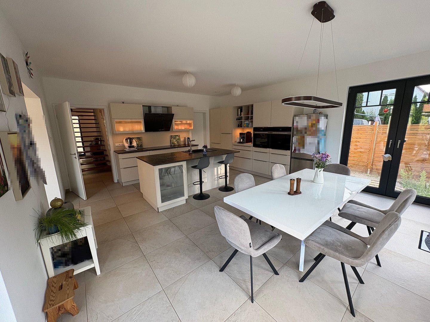Prodej domu 267 m², pozemek 1.288 m², Falkensee, Braniborsko Prodej domu 267 m², pozemek 1.288 m², Falkensee, Braniborsko