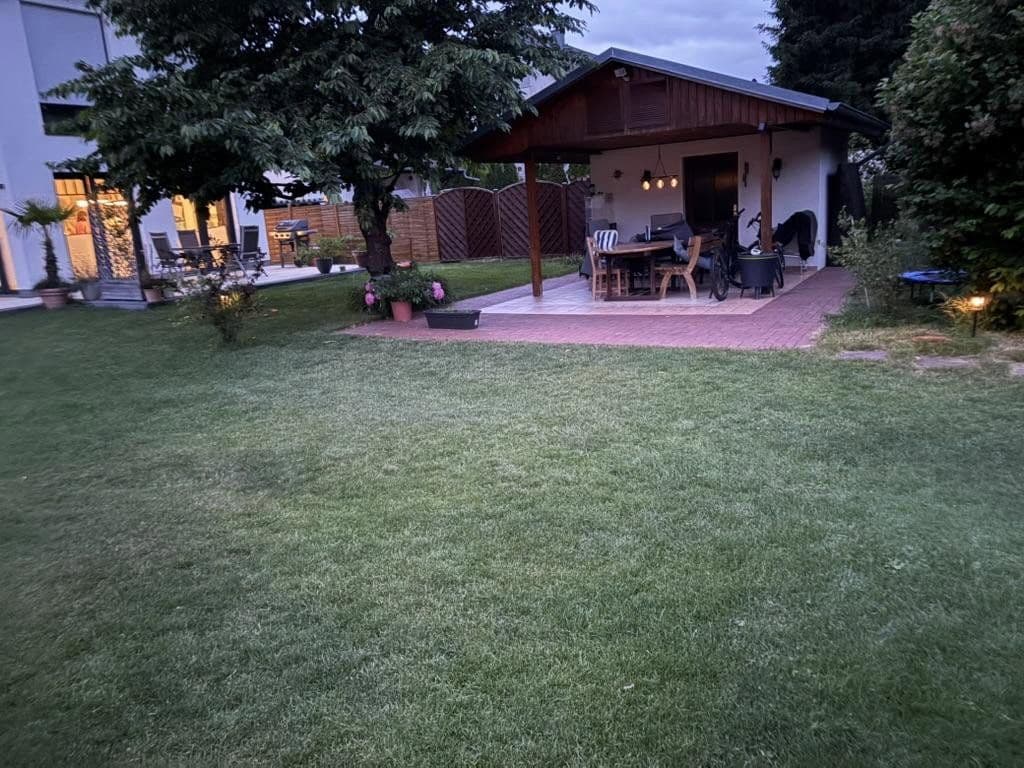 Prodej domu 267 m², pozemek 1.288 m², Falkensee, Braniborsko Prodej domu 267 m², pozemek 1.288 m², Falkensee, Braniborsko