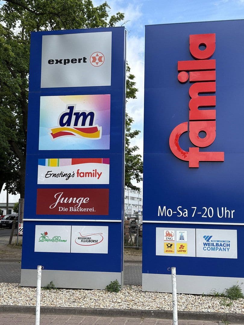 Prodej domu 267 m², pozemek 1.288 m², Falkensee, Braniborsko Prodej domu 267 m², pozemek 1.288 m², Falkensee, Braniborsko