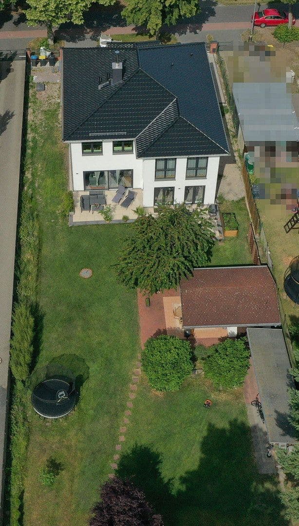Prodej domu 267 m², pozemek 1.288 m², Falkensee, Braniborsko Prodej domu 267 m², pozemek 1.288 m², Falkensee, Braniborsko