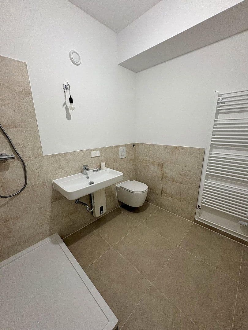 Prodej bytu 2+1 51 m², Berlin, Berlín Prodej bytu 2+1 51 m², Berlin, Berlín