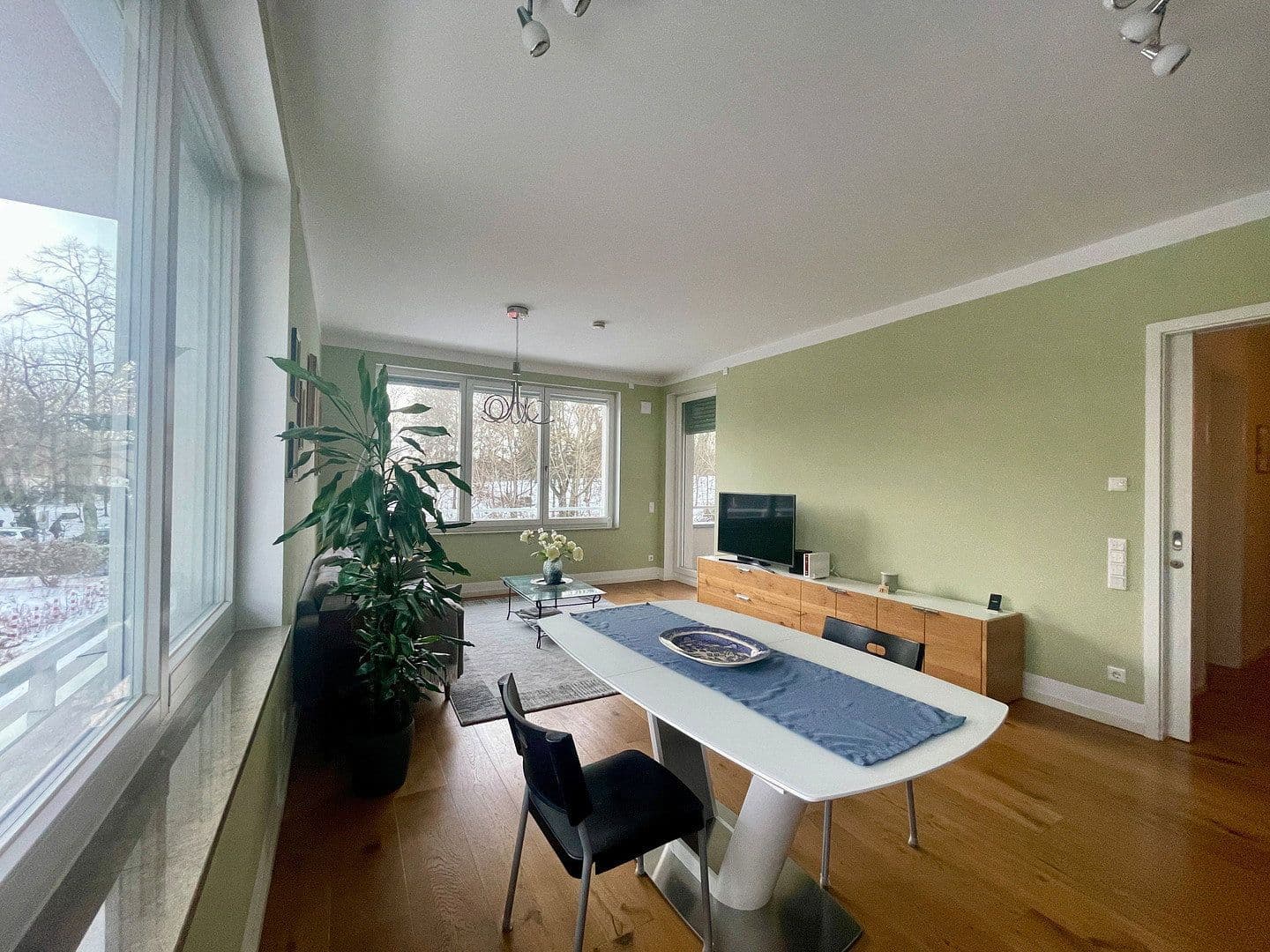 Prodej bytu 4+1 120 m², Berlin, Berlín Prodej bytu 4+1 120 m², Berlin, Berlín