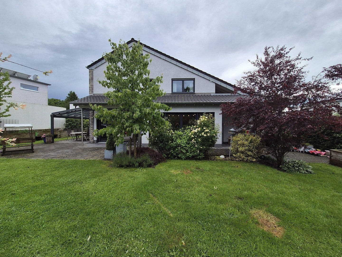 Prodej domu 220 m², pozemek 766 m², Roetgen, Severní Porýní-Vestfálsko Prodej domu 220 m², pozemek 766 m², Roetgen, Severní Porýní-Vestfálsko
