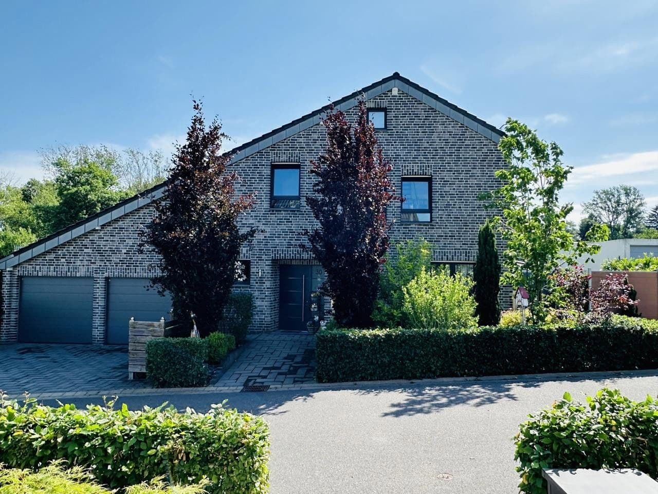 Prodej domu 220 m², pozemek 766 m², Roetgen, Severní Porýní-Vestfálsko Prodej domu 220 m², pozemek 766 m², Roetgen, Severní Porýní-Vestfálsko