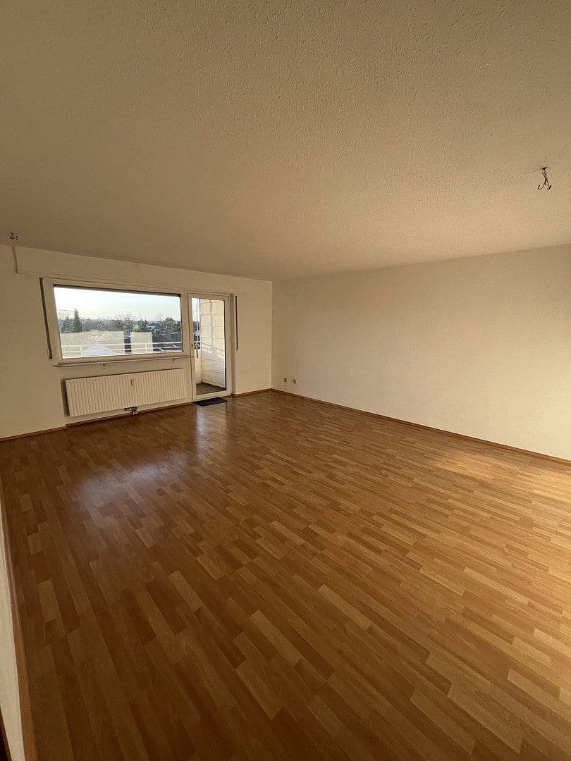 Pronájem bytu 3+1 89 m², Schwetzingen, Bádensko-Württembersko Pronájem bytu 3+1 89 m², Schwetzingen, Bádensko-Württembersko