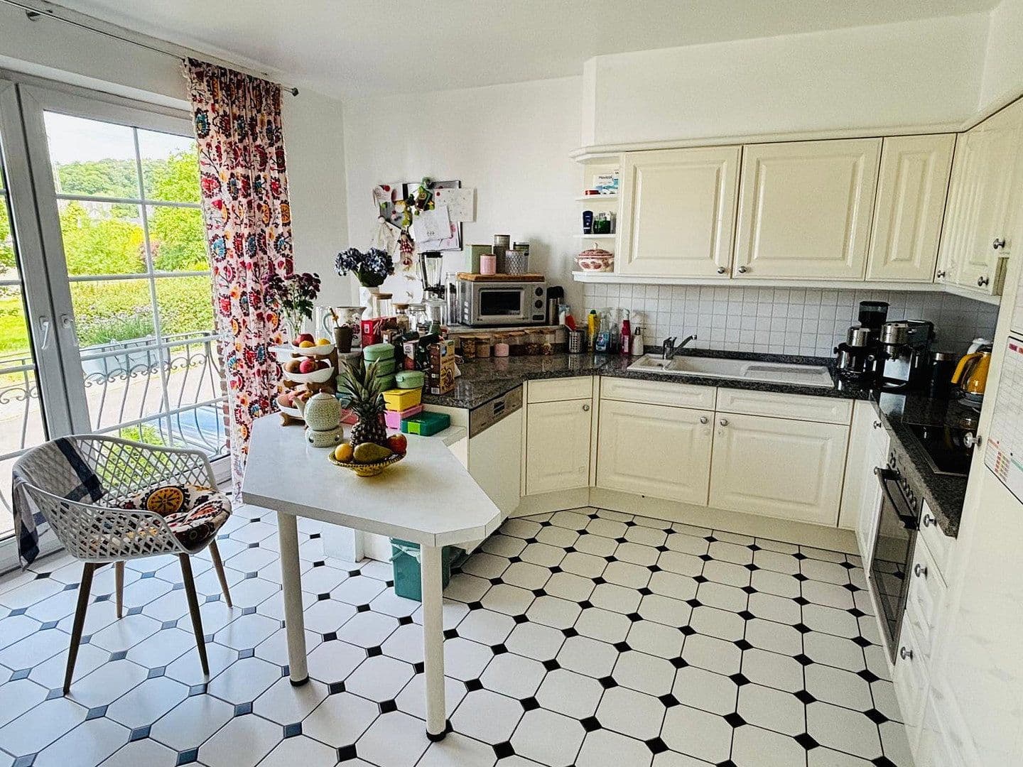 Prodej domu 173 m², pozemek 388 m², Cáchy, Severní Porýní-Vestfálsko Prodej domu 173 m², pozemek 388 m², Cáchy, Severní Porýní-Vestfálsko