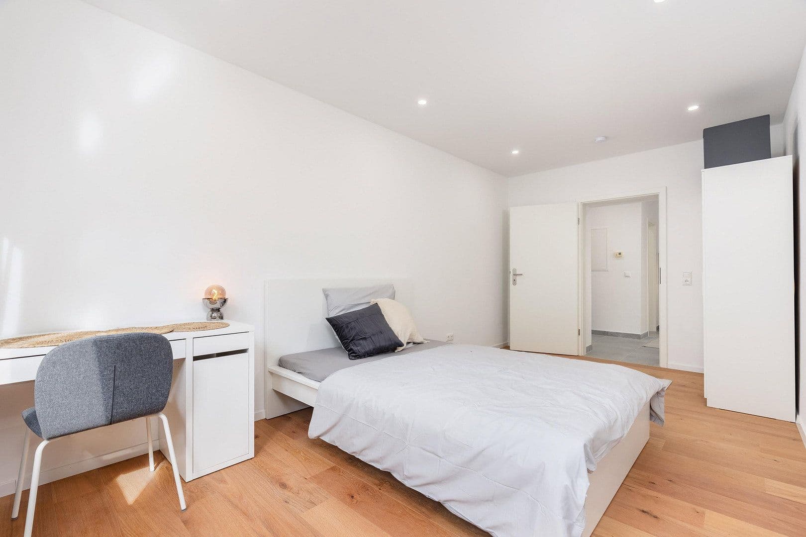 Prodej bytu 4+1 70 m², Köln, Severní Porýní-Vestfálsko Prodej bytu 4+1 70 m², Köln, Severní Porýní-Vestfálsko