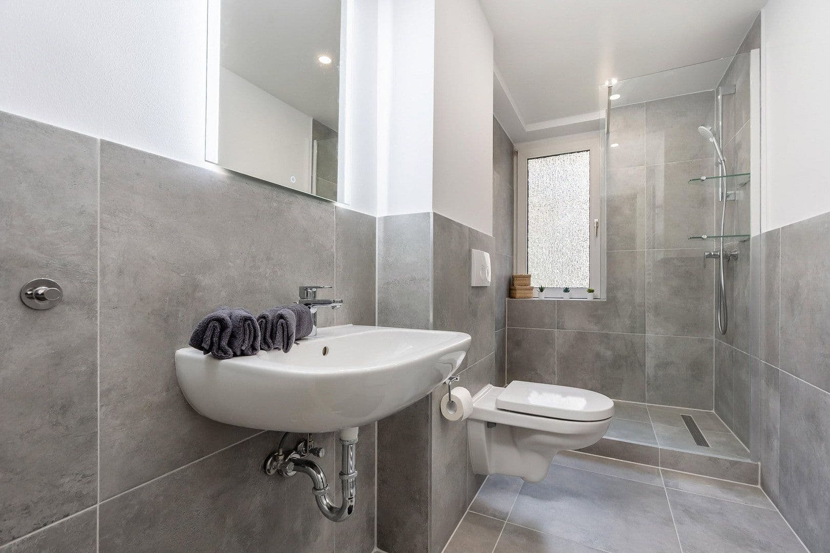 Prodej bytu 4+1 70 m², Köln, Severní Porýní-Vestfálsko Prodej bytu 4+1 70 m², Köln, Severní Porýní-Vestfálsko