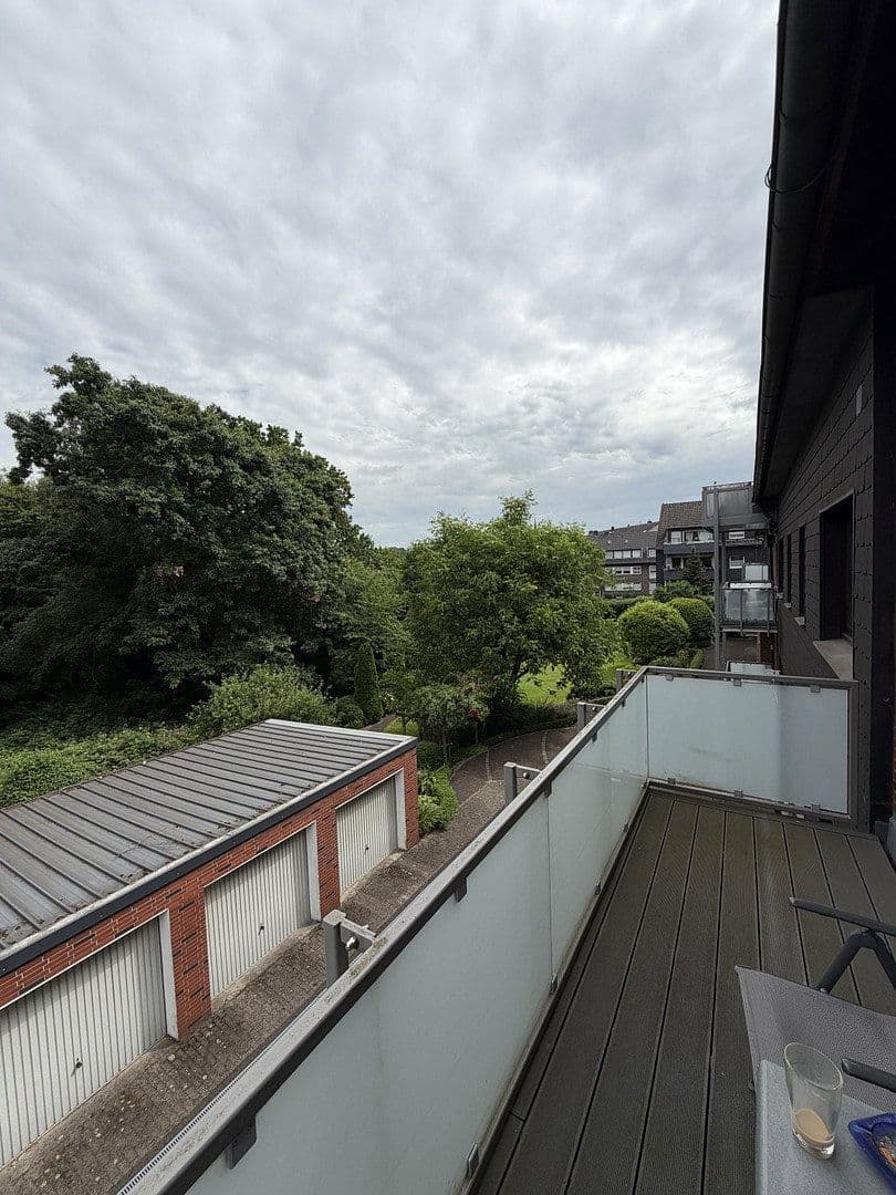 Pronájem bytu 3+kk 80 m², Teutoburgerstr. 121, Oberhausen, Severní Porýní-Vestfálsko Pronájem bytu 3+kk 80 m², Teutoburgerstr. 121, Oberhausen, Severní Porýní-Vestfálsko