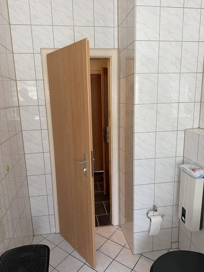 Pronájem bytu 3+kk 80 m², Teutoburgerstr. 121, Oberhausen, Severní Porýní-Vestfálsko Pronájem bytu 3+kk 80 m², Teutoburgerstr. 121, Oberhausen, Severní Porýní-Vestfálsko