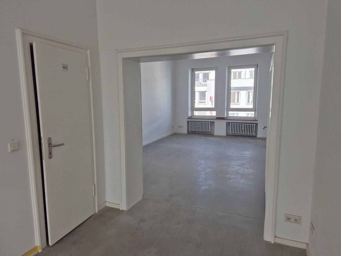 Pronájem kanceláře 160 m², Düsseldorf, Severní Porýní-Vestfálsko Pronájem kanceláře 160 m², Düsseldorf, Severní Porýní-Vestfálsko
