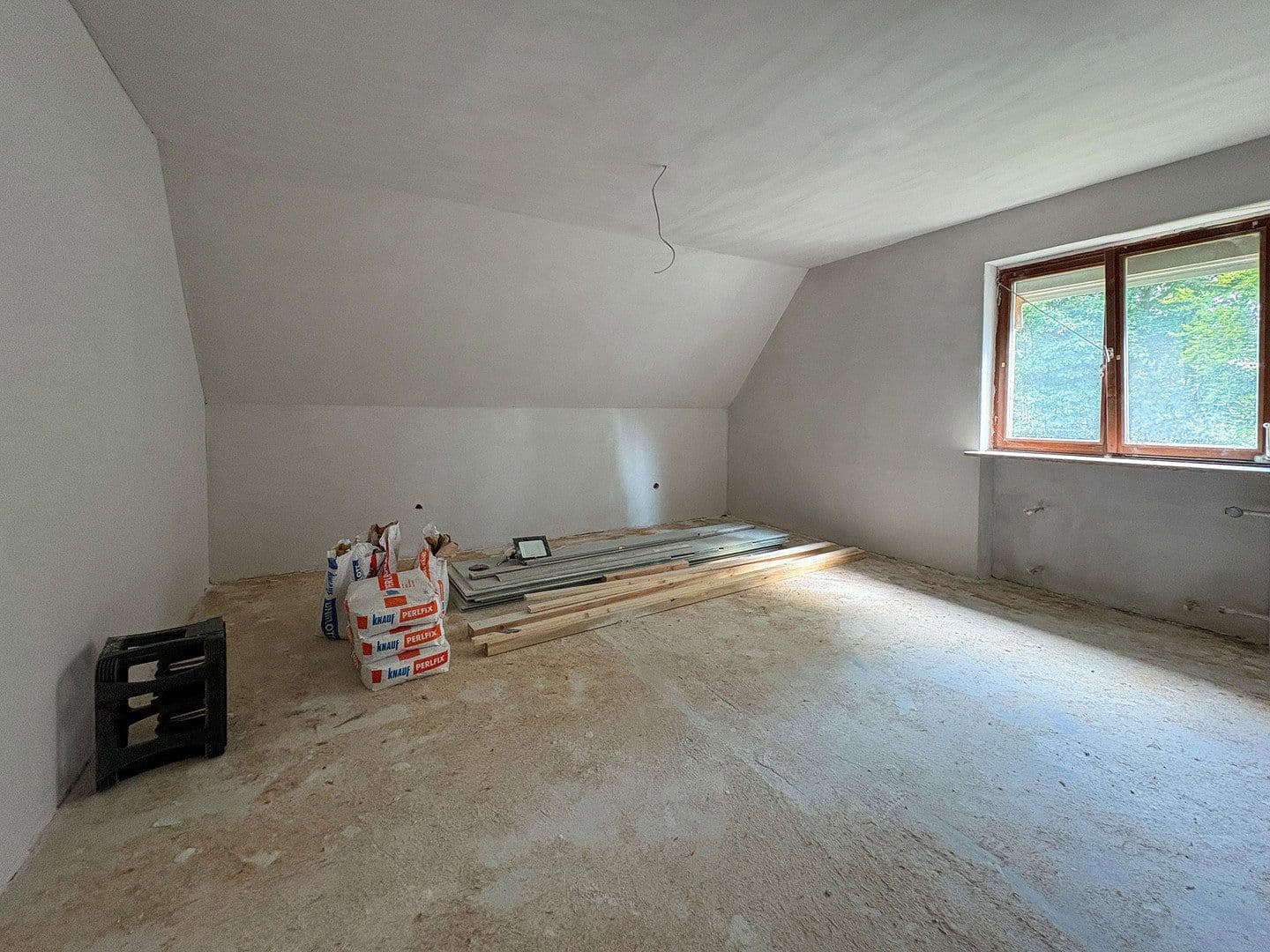 Prodej domu 166 m², pozemek 1.043 m², Hamm (Sieg), Porýní-Falc Prodej domu 166 m², pozemek 1.043 m², Hamm (Sieg), Porýní-Falc