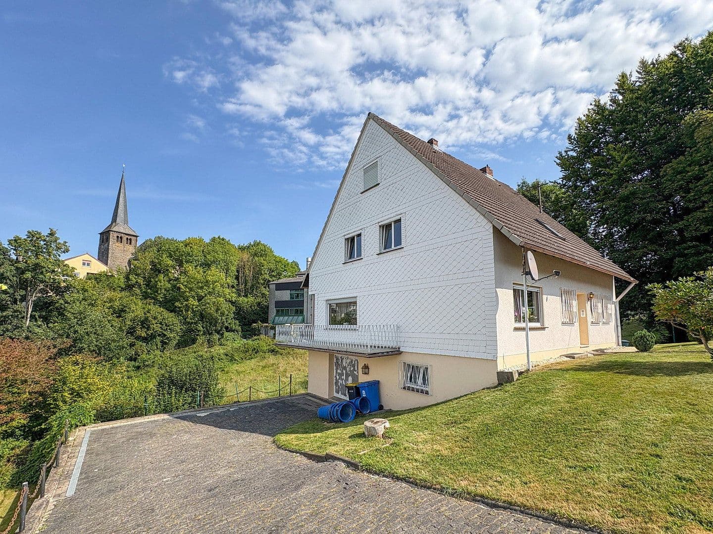 Prodej domu 166 m², pozemek 1.043 m², Hamm (Sieg), Porýní-Falc Prodej domu 166 m², pozemek 1.043 m², Hamm (Sieg), Porýní-Falc