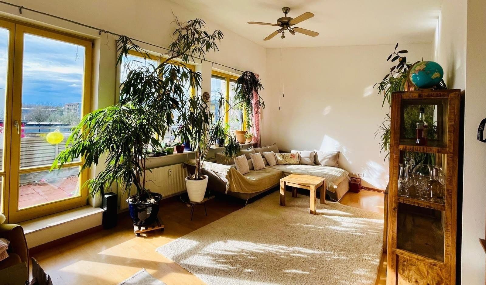 Prodej bytu 3+1 92 m², Erika-Cremer-Straße 15, München, Bavorsko Prodej bytu 3+1 92 m², Erika-Cremer-Straße 15, München, Bavorsko