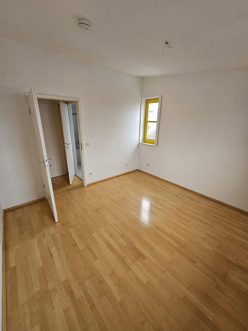 Prodej bytu 3+1 92 m², Erika-Cremer-Straße 15, München, Bavorsko Prodej bytu 3+1 92 m², Erika-Cremer-Straße 15, München, Bavorsko