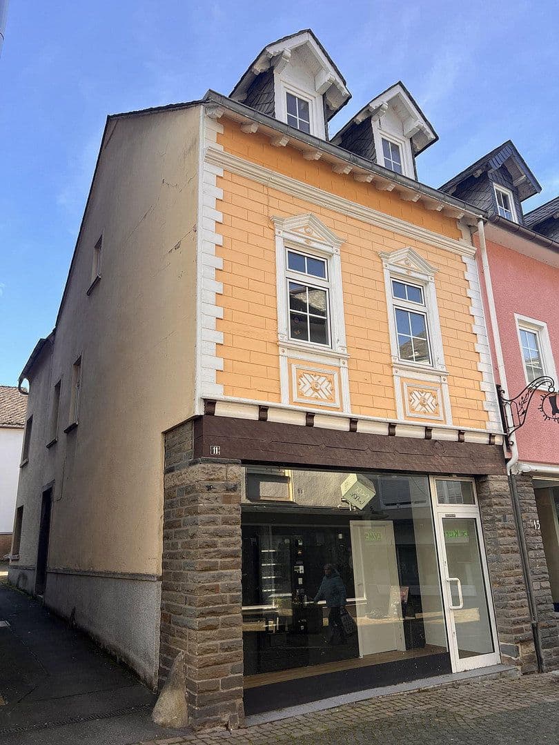 Prodej domu 200 m², pozemek 290 m², Wissen, Porýní-Falc Prodej domu 200 m², pozemek 290 m², Wissen, Porýní-Falc