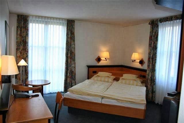 Prodej nebytového prostoru 6.000 m², Poggenhof 25, Schaprode, Mecklenburg-Vorpommern Prodej nebytového prostoru 6.000 m², Poggenhof 25, Schaprode, Mecklenburg-Vorpommern