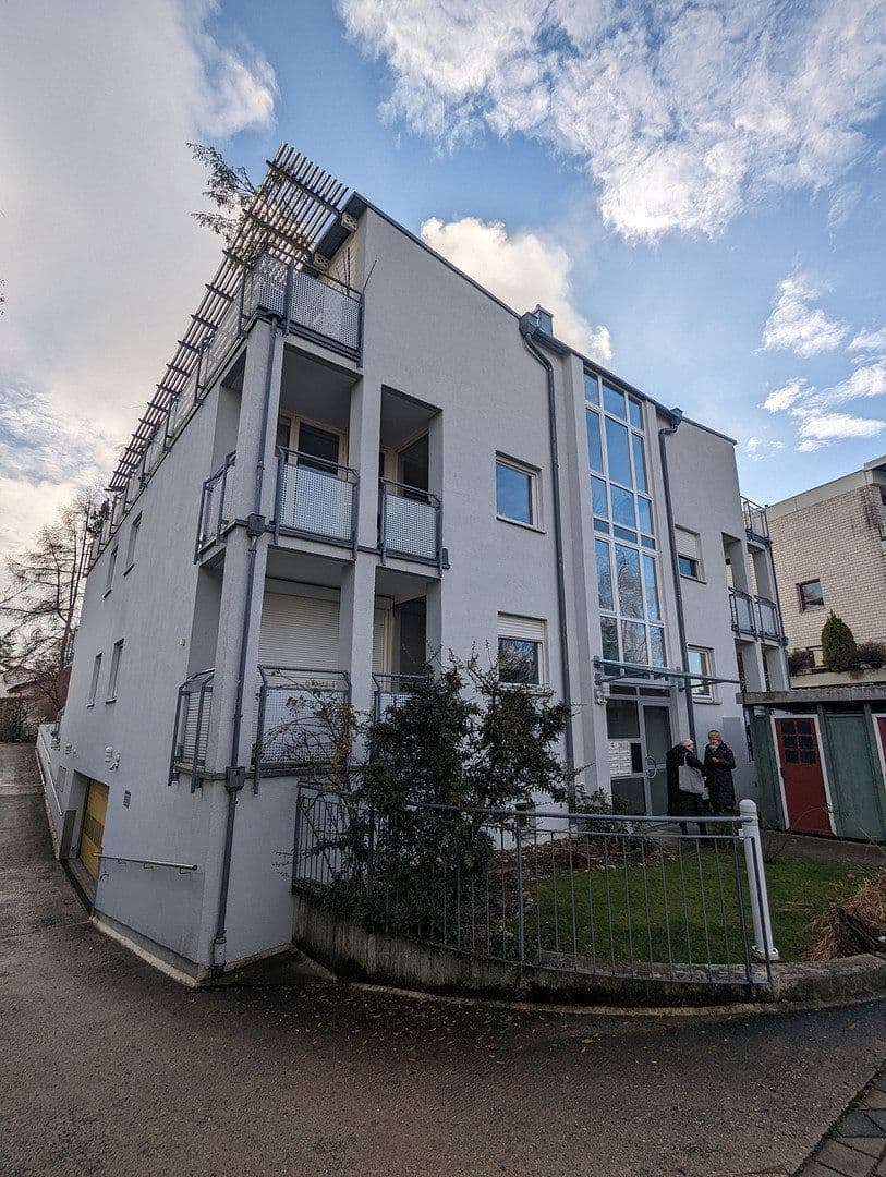 Pronájem bytu 2+1 58 m², Germering, Bavorsko Pronájem bytu 2+1 58 m², Germering, Bavorsko