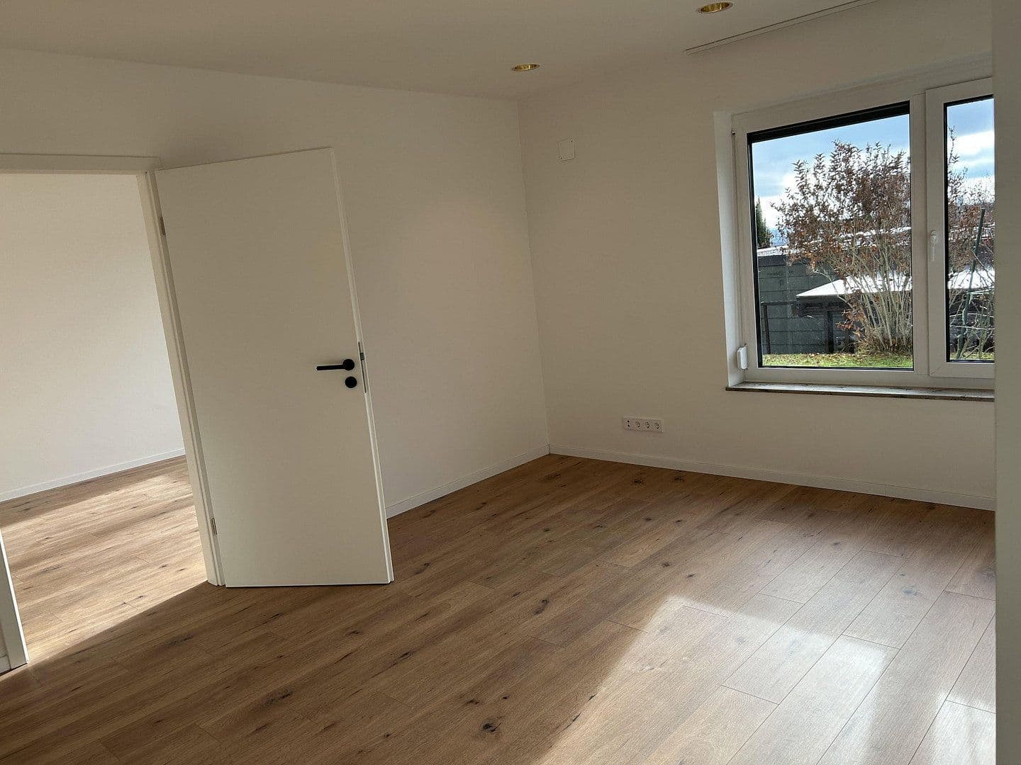 Pronájem bytu 2+kk 61 m², Esslingen am Neckar, Bádensko-Württembersko Pronájem bytu 2+kk 61 m², Esslingen am Neckar, Bádensko-Württembersko