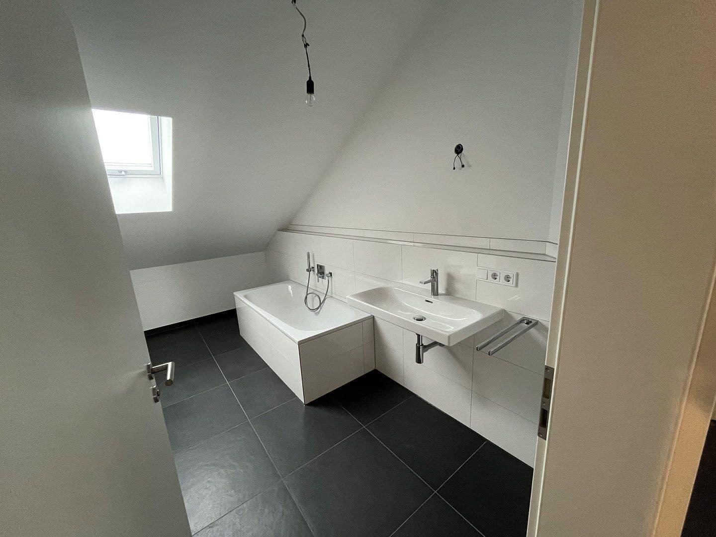 Pronájem bytu 3+kk 93 m², Graf-Seinsheim-Straße 5, Grünbach (Bockhorn), Bavorsko Pronájem bytu 3+kk 93 m², Graf-Seinsheim-Straße 5, Grünbach (Bockhorn), Bavorsko