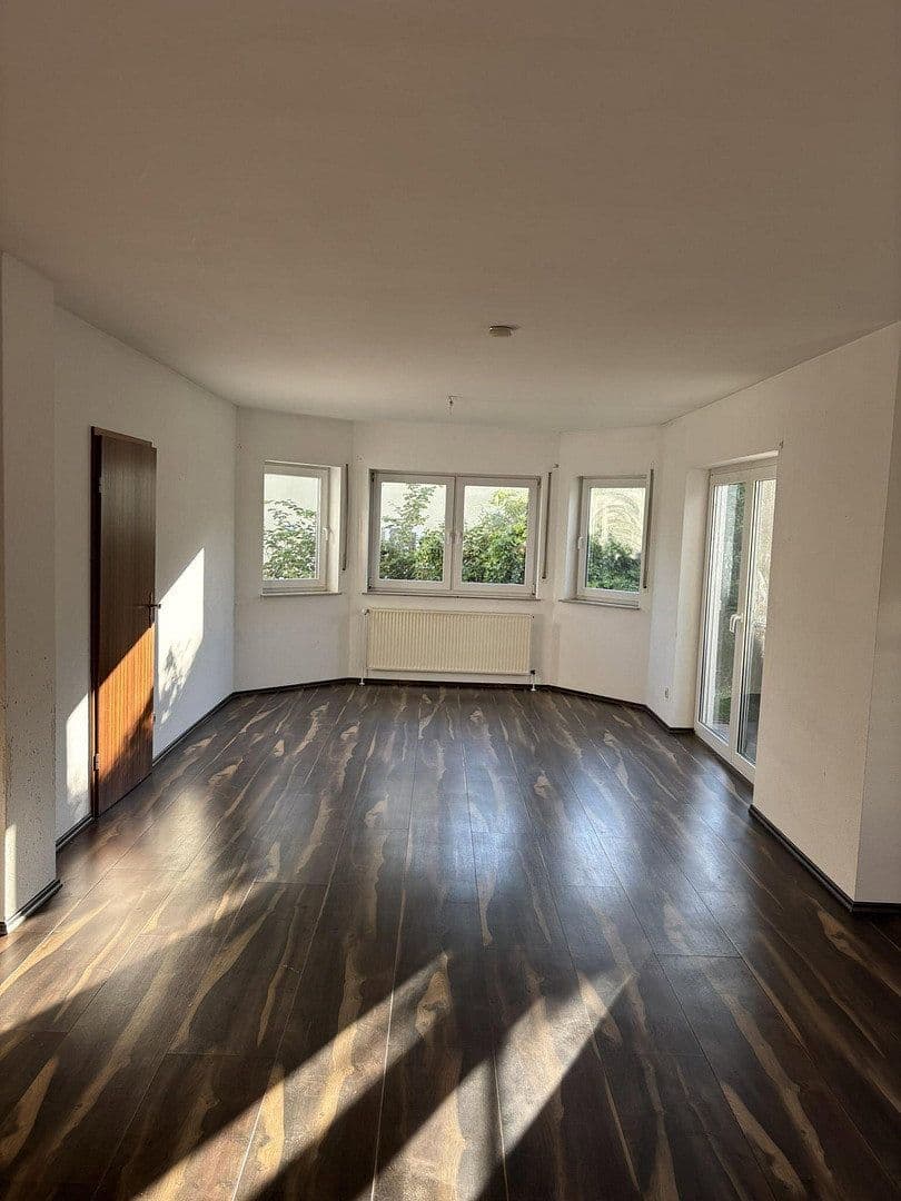 Prodej domu 120 m², pozemek 893 m², Akazienweg, Linec nad Rýnem, Porýní-Falc Prodej domu 120 m², pozemek 893 m², Akazienweg, Linec nad Rýnem, Porýní-Falc