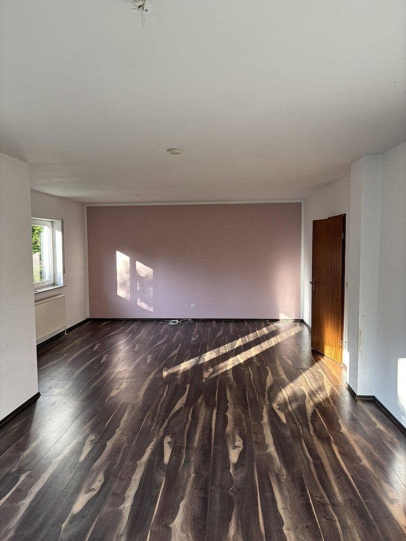Prodej domu 120 m², pozemek 893 m², Akazienweg, Linec nad Rýnem, Porýní-Falc Prodej domu 120 m², pozemek 893 m², Akazienweg, Linec nad Rýnem, Porýní-Falc