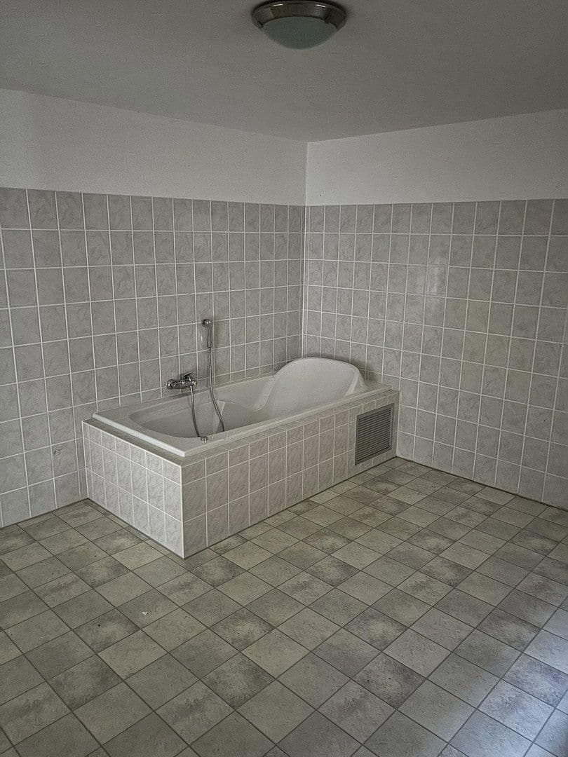 Prodej domu 120 m², pozemek 893 m², Akazienweg, Linec nad Rýnem, Porýní-Falc Prodej domu 120 m², pozemek 893 m², Akazienweg, Linec nad Rýnem, Porýní-Falc