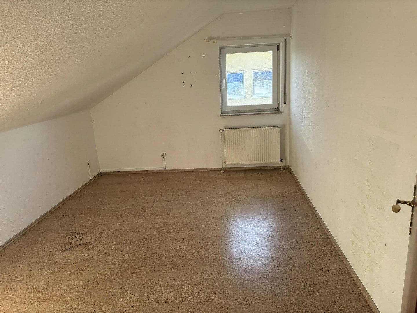 Prodej domu 120 m², pozemek 893 m², Akazienweg, Linec nad Rýnem, Porýní-Falc Prodej domu 120 m², pozemek 893 m², Akazienweg, Linec nad Rýnem, Porýní-Falc