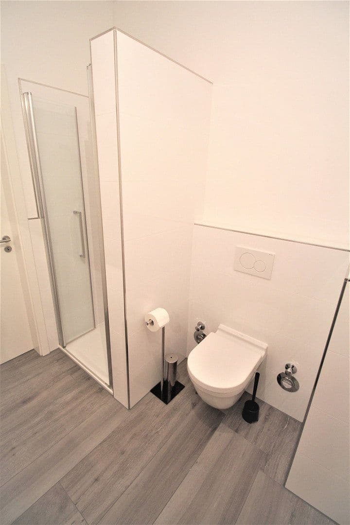 Pronájem bytu 3+1 128 m², Contrescarpe 95-97, Bremen, Bremen Pronájem bytu 3+1 128 m², Contrescarpe 95-97, Bremen, Bremen
