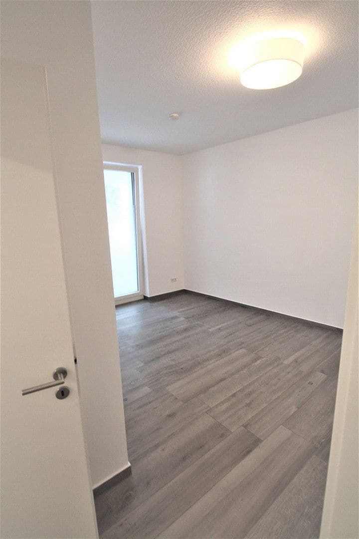 Pronájem bytu 3+1 128 m², Contrescarpe 95-97, Bremen, Bremen Pronájem bytu 3+1 128 m², Contrescarpe 95-97, Bremen, Bremen
