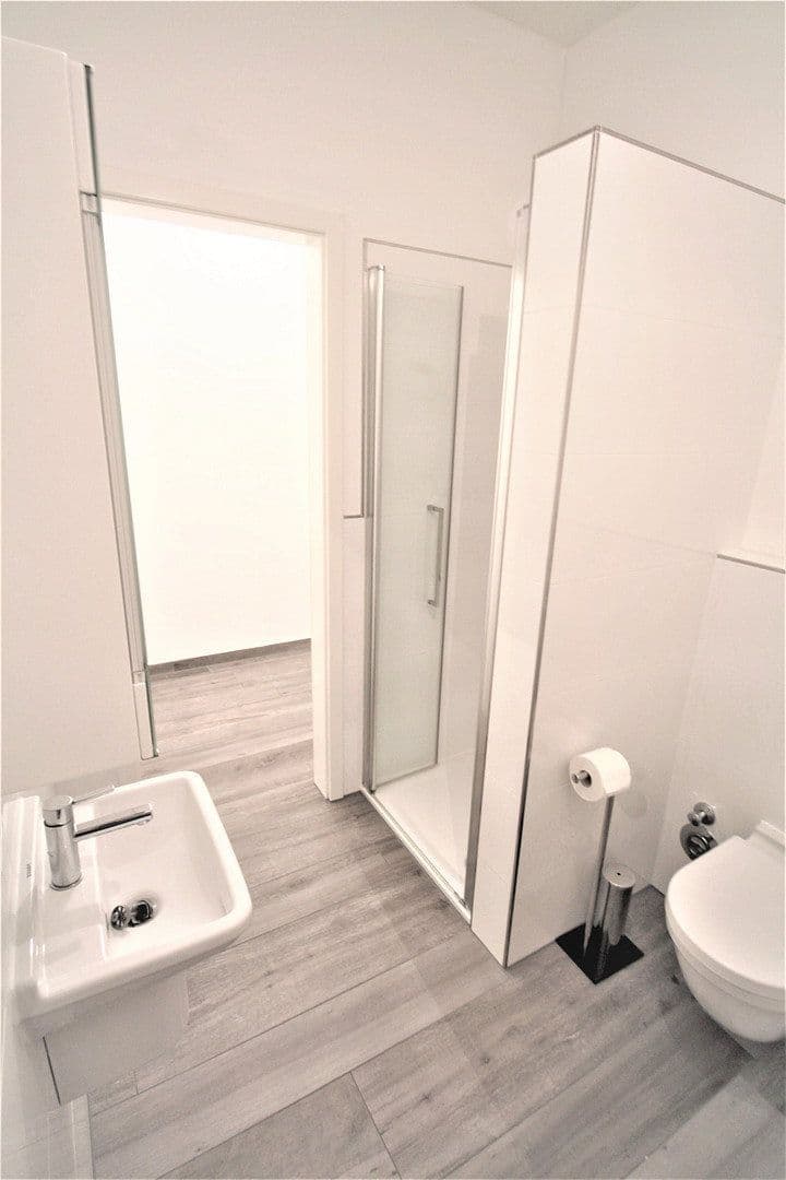Pronájem bytu 3+1 128 m², Contrescarpe 95-97, Bremen, Bremen Pronájem bytu 3+1 128 m², Contrescarpe 95-97, Bremen, Bremen