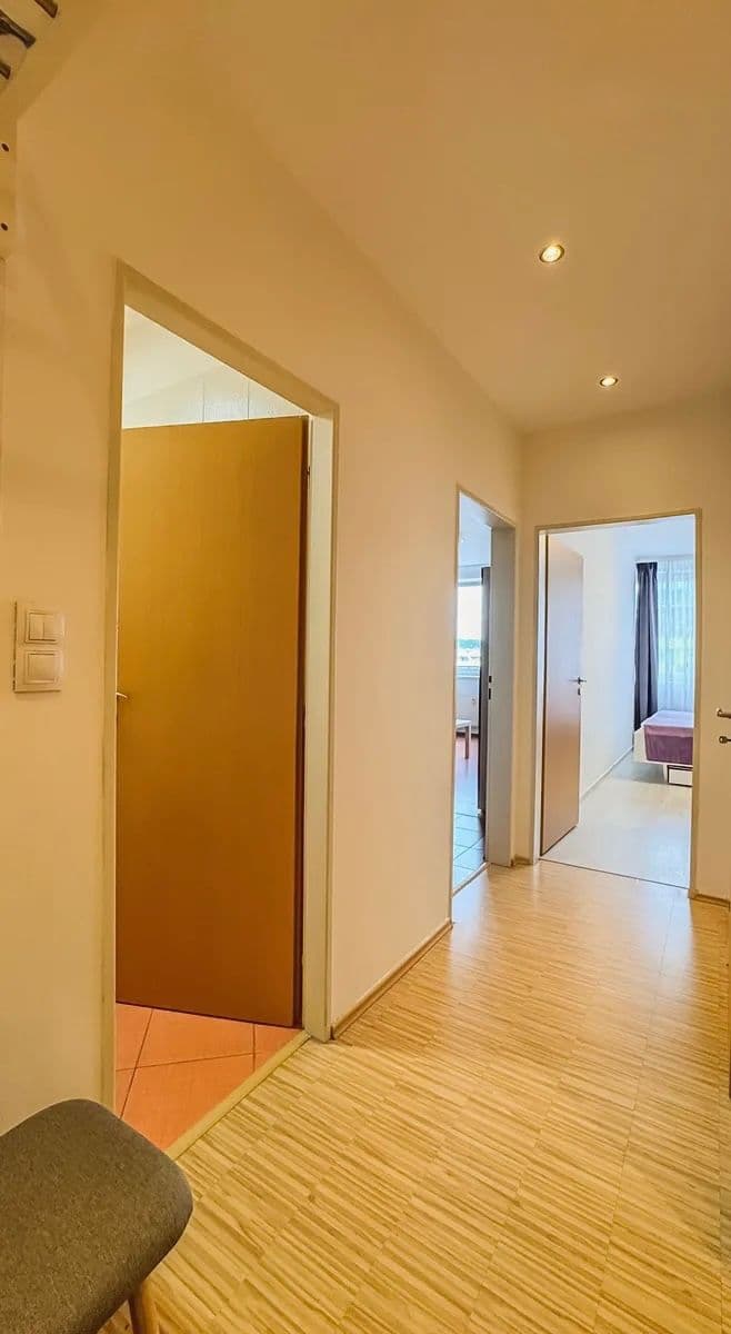 Pronájem bytu 2+kk 53 m², Pod Harfou, Praha, Praha Pronájem bytu 2+kk 53 m², Pod Harfou, Praha, Praha