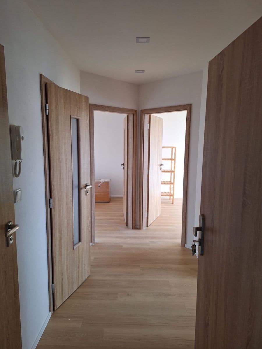Pronájem bytu 3+kk 54 m², Na růžovém poli, Kladno, Středočeský kraj Pronájem bytu 3+kk 54 m², Na růžovém poli, Kladno, Středočeský kraj