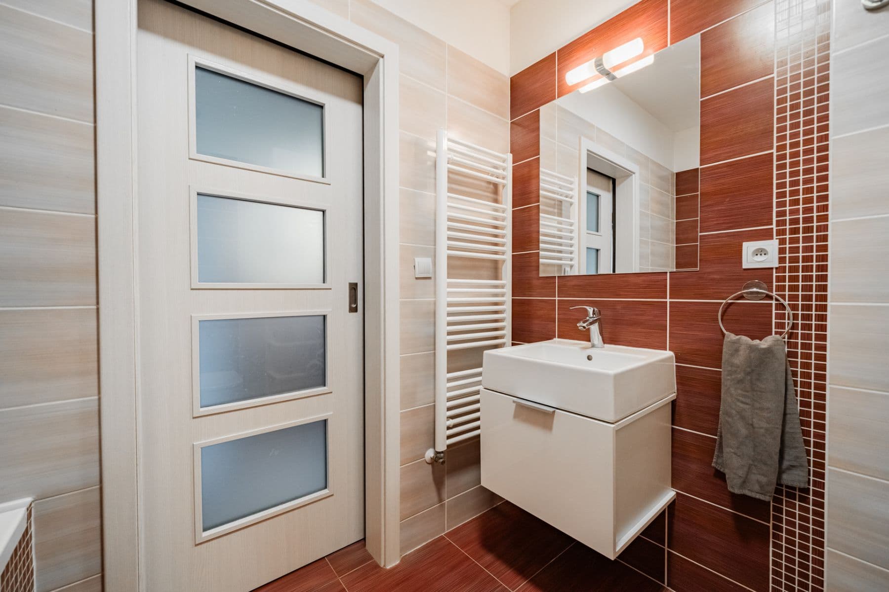 Prodej bytu 3+kk 72 m², Nedbalova, Kostelec nad Labem, Středočeský kraj Prodej bytu 3+kk 72 m², Nedbalova, Kostelec nad Labem, Středočeský kraj