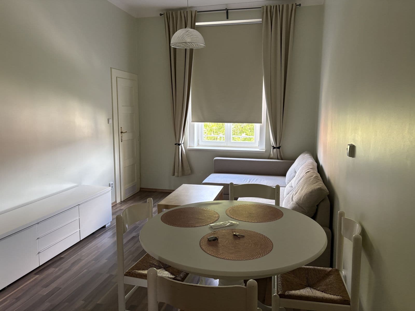Pronájem bytu 55 m², Čajkovského, Praha, Praha Pronájem bytu 55 m², Čajkovského, Praha, Praha