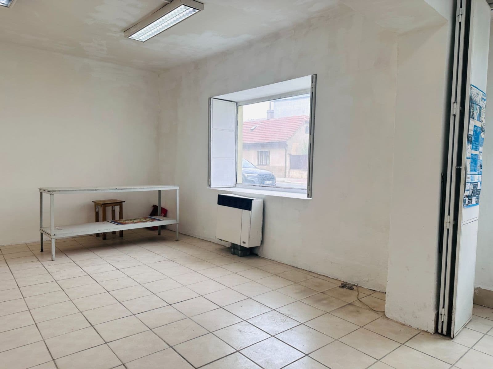 Pronájem nebytového prostoru 80 m², Přátelství, Praha, Praha Pronájem nebytového prostoru 80 m², Přátelství, Praha, Praha