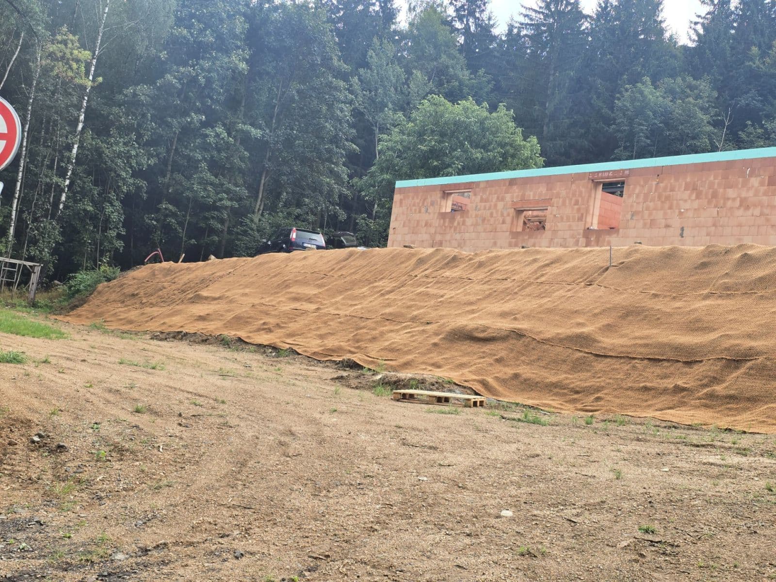 Prodej pozemku 1.070 m², Jablonec nad Nisou, Liberecký kraj Prodej pozemku 1.070 m², Jablonec nad Nisou, Liberecký kraj