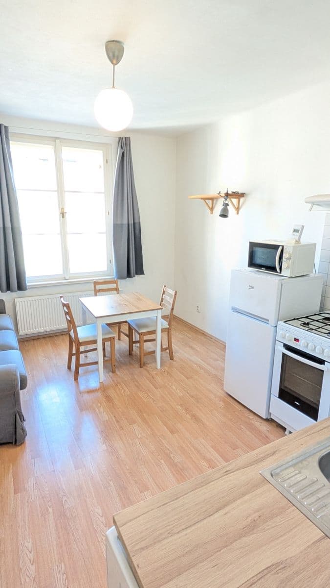 Pronájem bytu 1+1 36 m², Žerotínova, Praha, Praha Pronájem bytu 1+1 36 m², Žerotínova, Praha, Praha