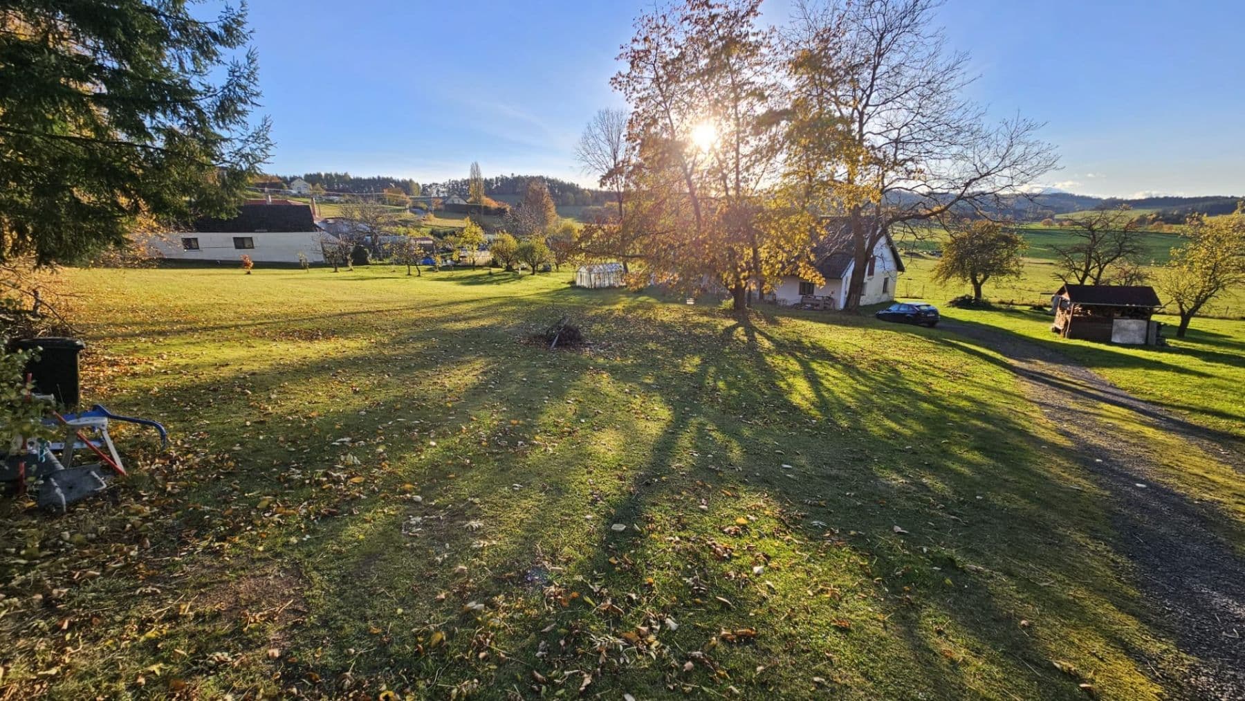 Prodej pozemku 1.000 m², Lipovice, Jihočeský kraj Prodej pozemku 1.000 m², Lipovice, Jihočeský kraj