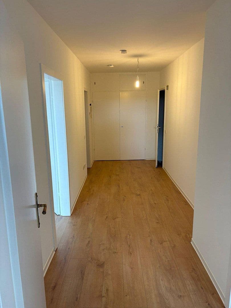 Pronájem bytu 2+1 65 m², Unter St. Clemens 28, Solingen, Severní Porýní-Vestfálsko Pronájem bytu 2+1 65 m², Unter St. Clemens 28, Solingen, Severní Porýní-Vestfálsko