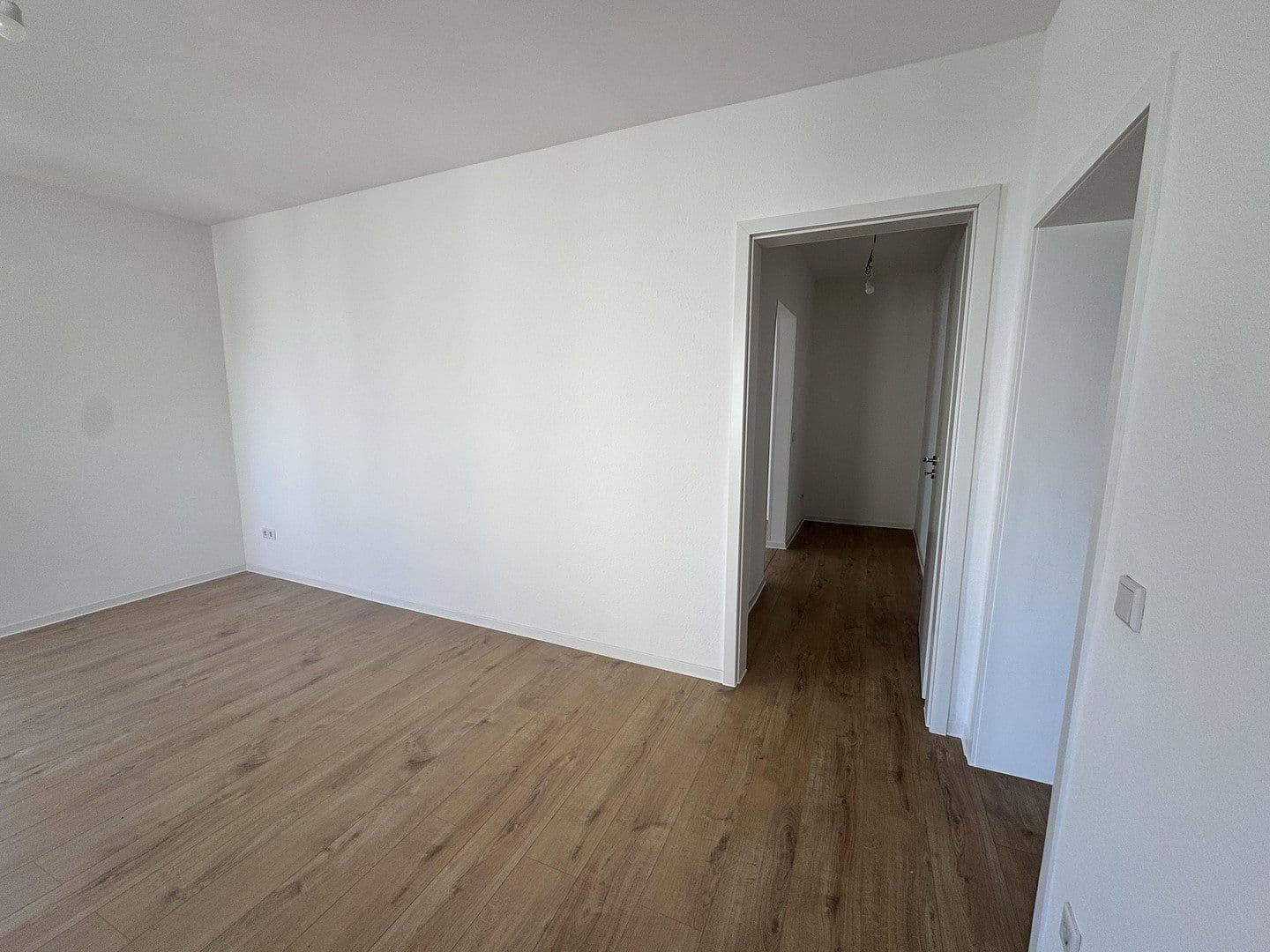 Pronájem bytu 2+1 55 m², Lützenkirchener Str. 214, Leverkusen, Severní Porýní-Vestfálsko Pronájem bytu 2+1 55 m², Lützenkirchener Str. 214, Leverkusen, Severní Porýní-Vestfálsko