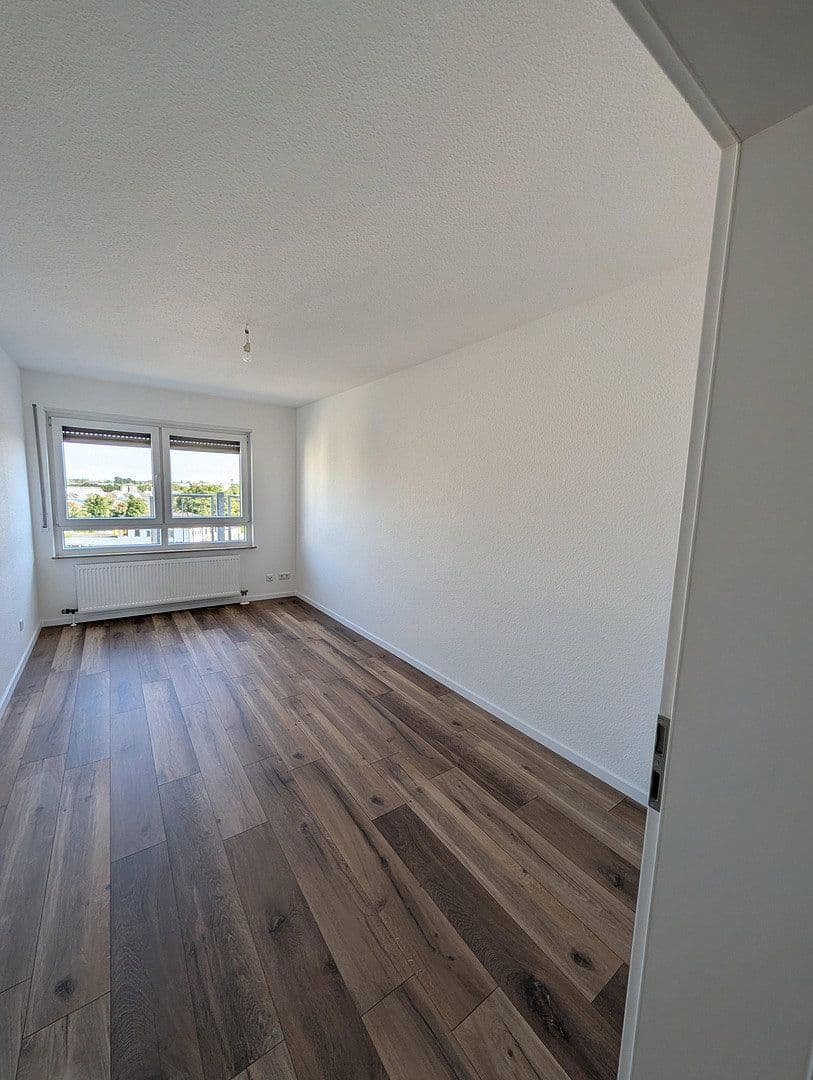 Pronájem bytu 4+1 89 m², Windmühlstraße 2-4, Mannheim, Bádensko-Württembersko Pronájem bytu 4+1 89 m², Windmühlstraße 2-4, Mannheim, Bádensko-Württembersko