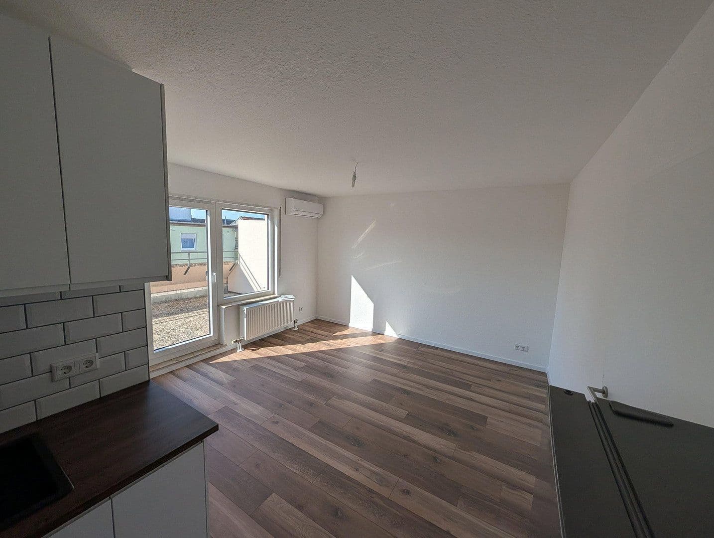 Pronájem bytu 4+1 89 m², Windmühlstraße 2-4, Mannheim, Bádensko-Württembersko Pronájem bytu 4+1 89 m², Windmühlstraße 2-4, Mannheim, Bádensko-Württembersko