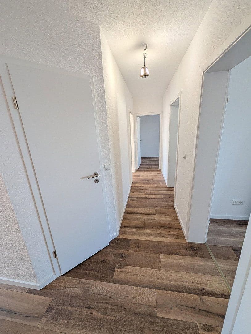 Pronájem bytu 4+1 89 m², Windmühlstraße 2-4, Mannheim, Bádensko-Württembersko Pronájem bytu 4+1 89 m², Windmühlstraße 2-4, Mannheim, Bádensko-Württembersko