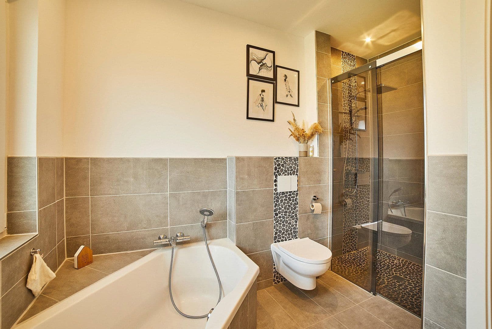 Prodej domu 108 m², pozemek 741 m², Nützen, Šlesvicko-Holštýnsko Prodej domu 108 m², pozemek 741 m², Nützen, Šlesvicko-Holštýnsko