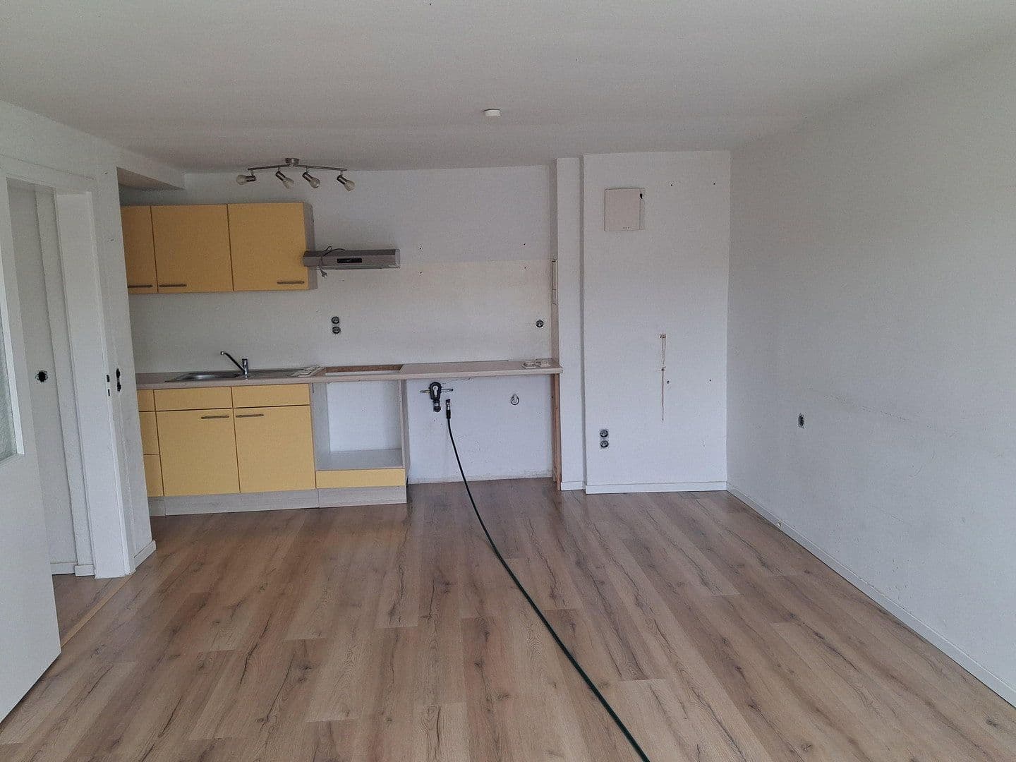 Pronájem bytu 4+1 90 m², Bergstraße 12, Drebach, Sasko Pronájem bytu 4+1 90 m², Bergstraße 12, Drebach, Sasko