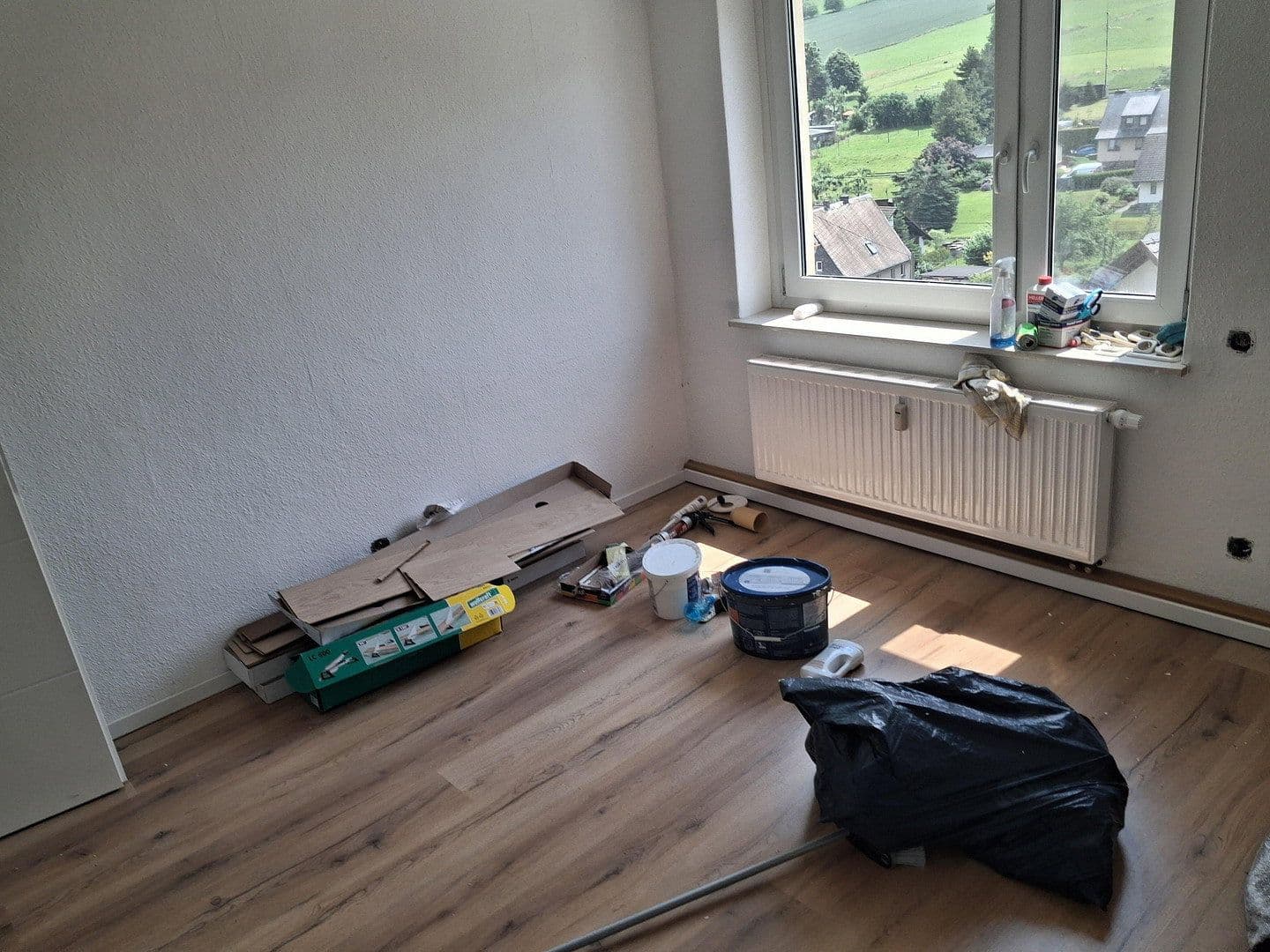 Pronájem bytu 4+1 90 m², Bergstraße 12, Drebach, Sasko Pronájem bytu 4+1 90 m², Bergstraße 12, Drebach, Sasko