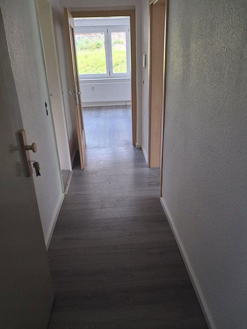 Pronájem bytu 3+1 75 m², Bergstraße 12, Drebach, Sasko Pronájem bytu 3+1 75 m², Bergstraße 12, Drebach, Sasko